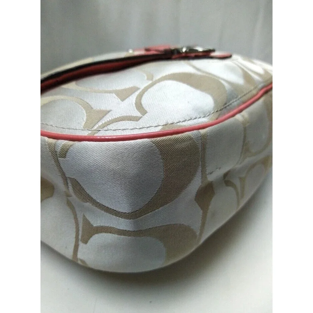 Coach signature beige